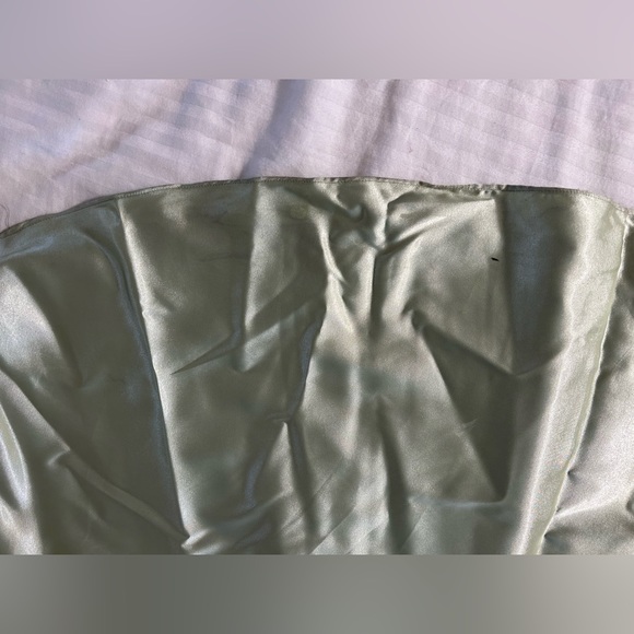 Speechless Women’s Green Pocketed Lace Up Back Satin Spaghetti Strap - Picture 8 of 9